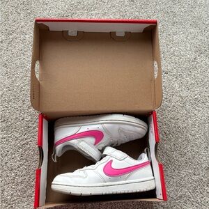 Nike Girls Fuchsia and White Court Borough Low-11.5C